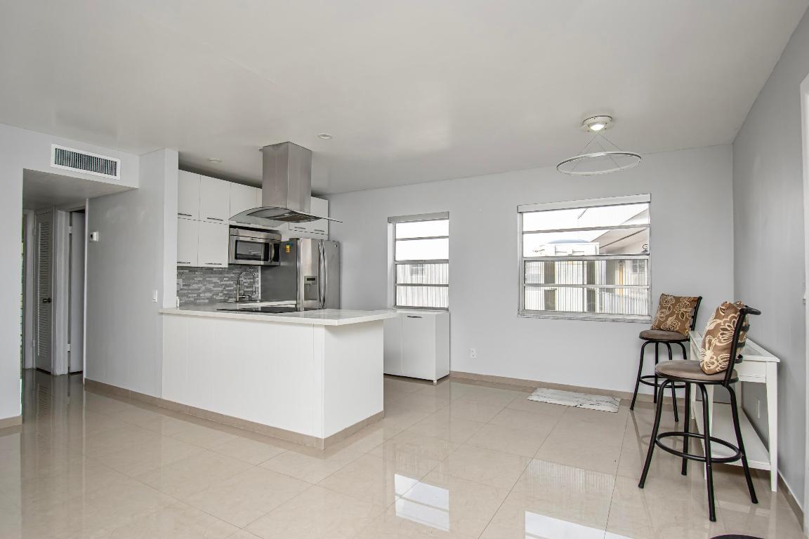 KINGS POINT CAPRI CONDOS - Residential