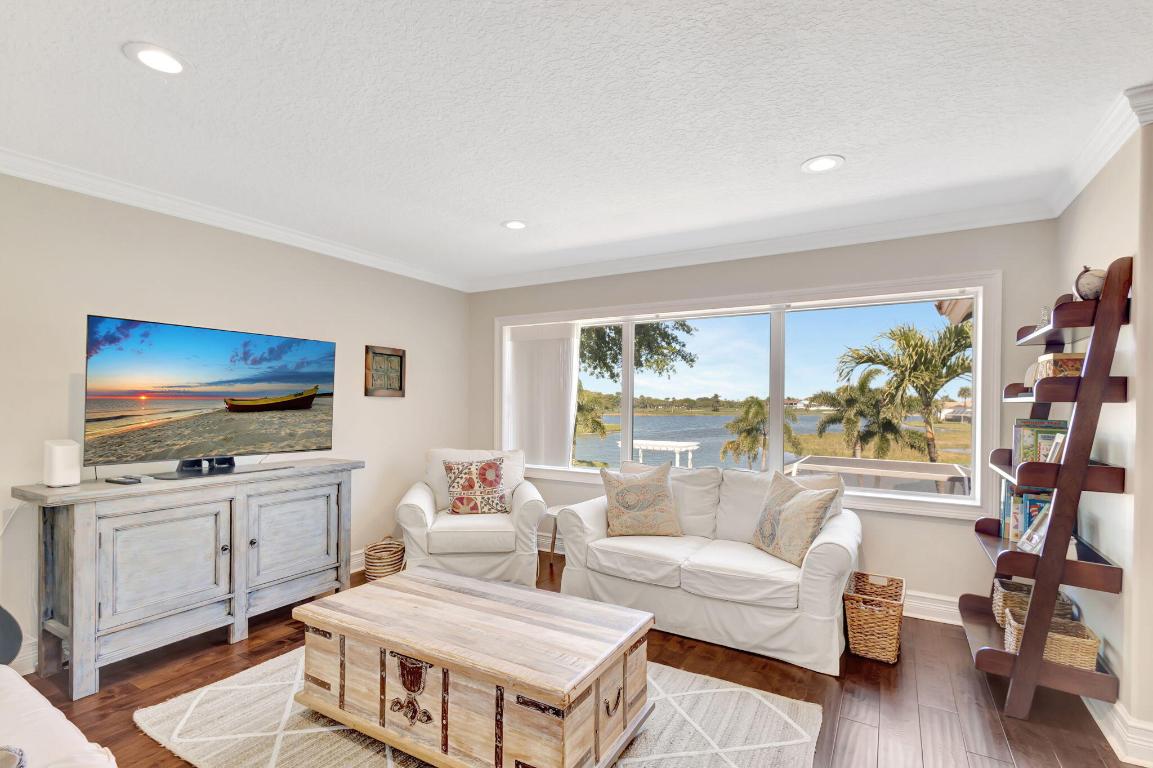 PGA RESORT COMMUNITY OF MONTEREY POINTE - Residential