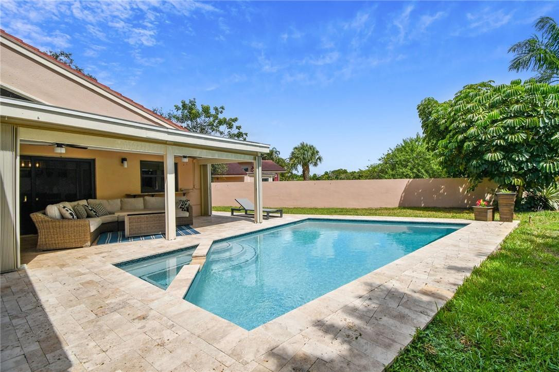 The Hollows Of Deer Creek - Residential