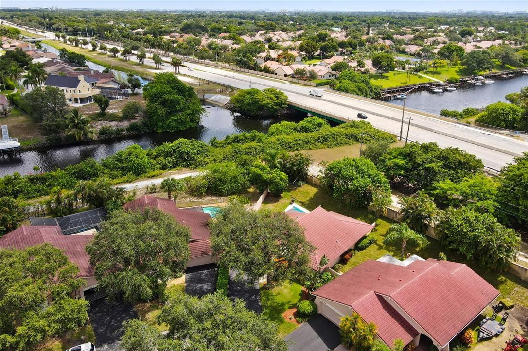 The Hollows Of Deer Creek - Residential