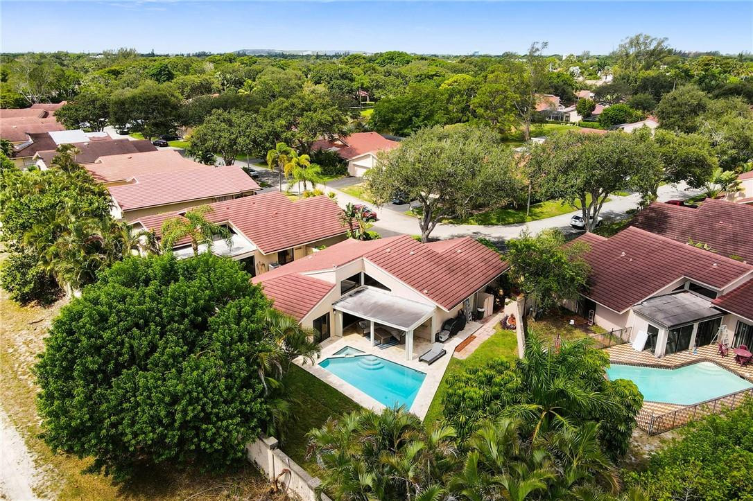 The Hollows Of Deer Creek - Residential