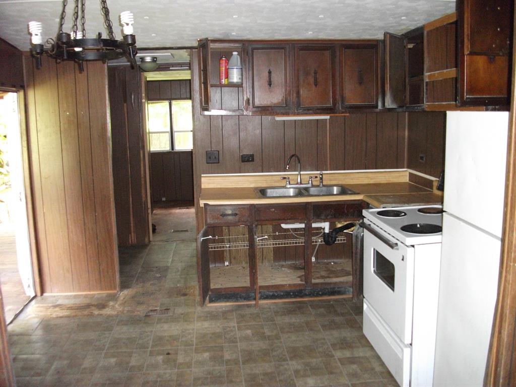 Four Seasons - Residential