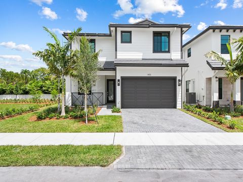 1445 SW 23rd Court Fort Lauderdale FL 33315