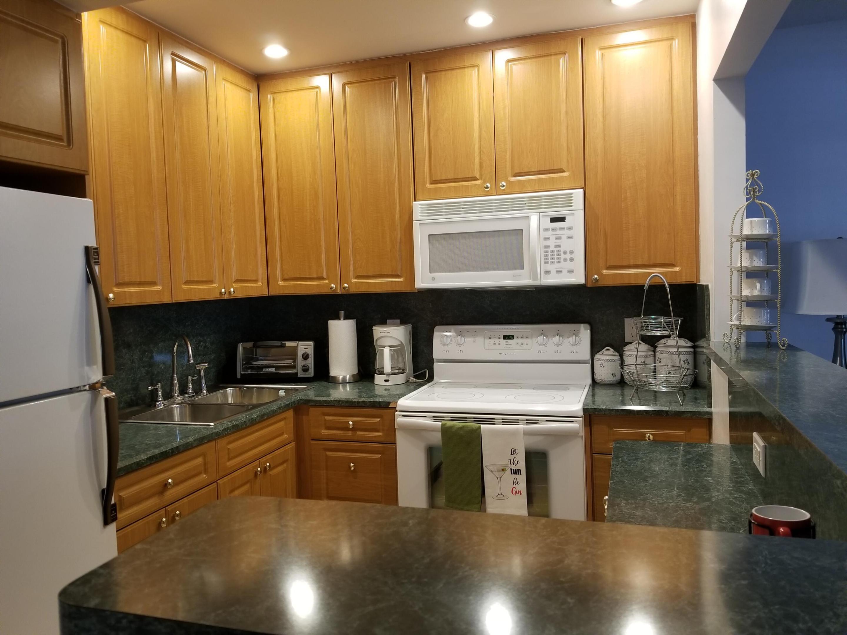 SNUG HARBOR GARDENS CONDO - Residential Lease