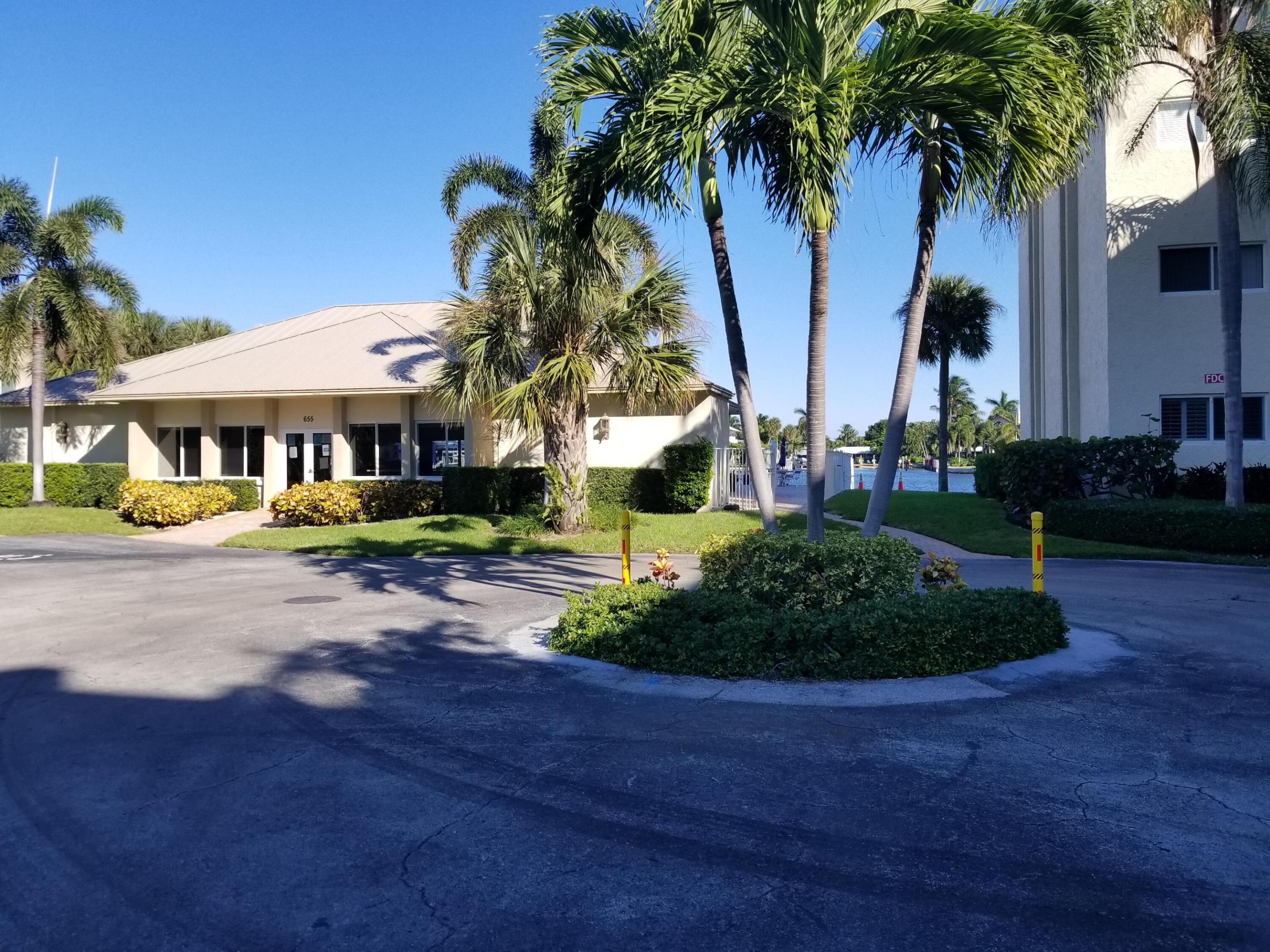 638 Snug Harbor Drive E4