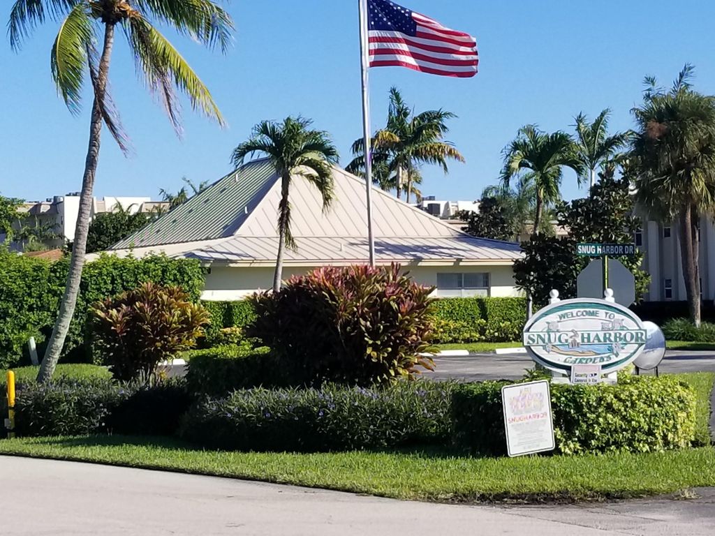 Photo of 638 Snug Harbor Drive #E4, Boynton Beach, FL 33435 (MLS # B26016242)