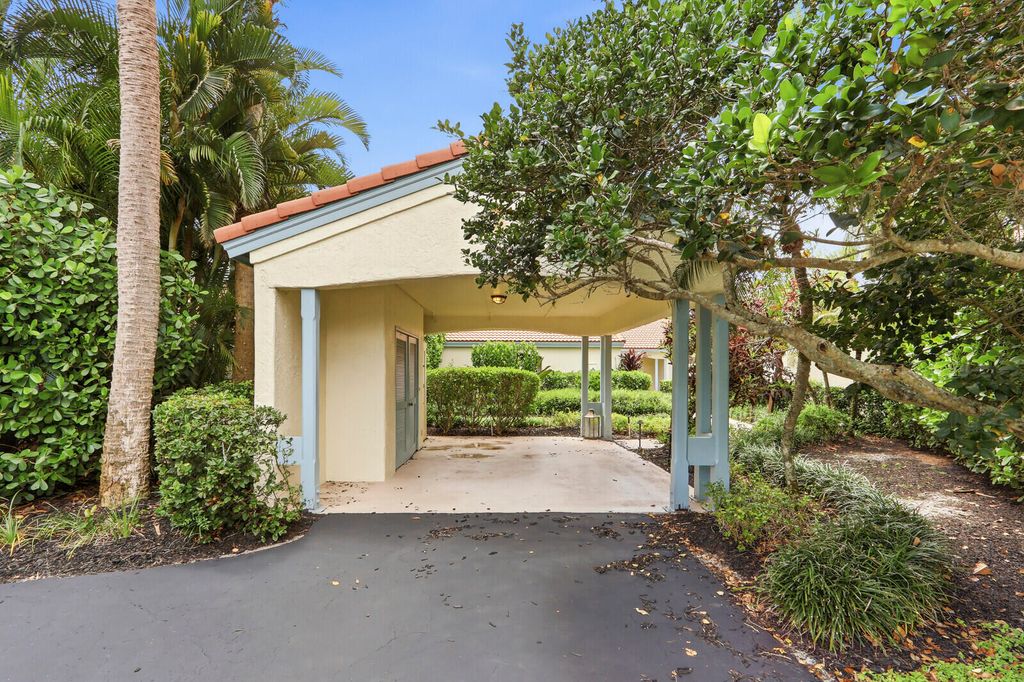 Photo of 2465 Vista Del Prado Drive, Wellington, FL 33414 (MLS # B26017122)