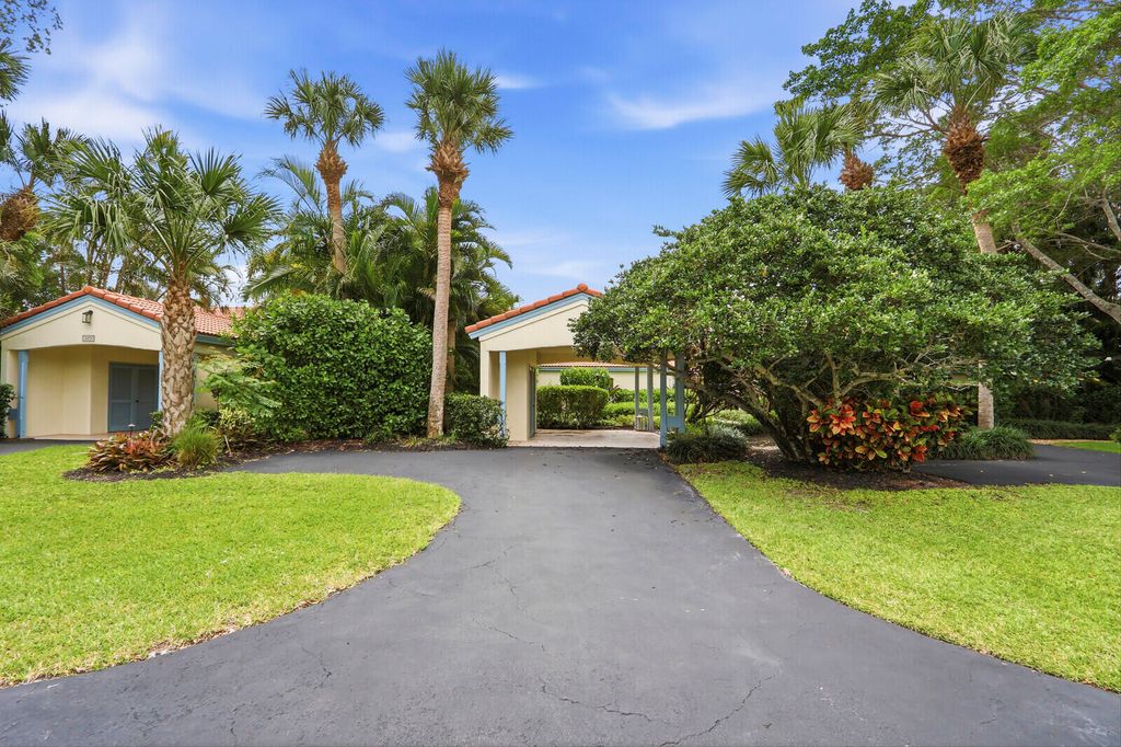 Photo of 2465 Vista Del Prado Drive, Wellington, FL 33414 (MLS # B26017122)