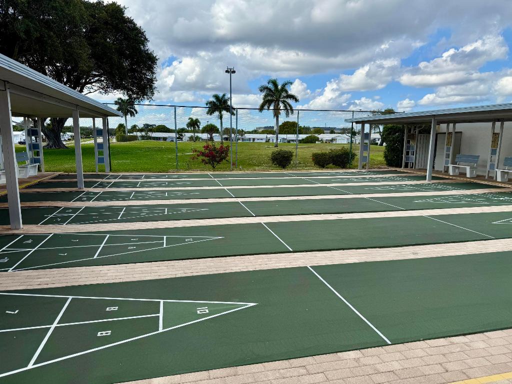 PALM BEACH LEISUREVILLE SEC 10 - Residential Lease