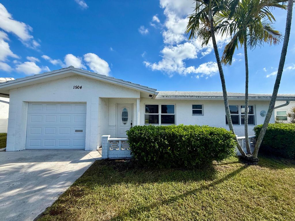 Photo of 1504 SW 18th Street, Boynton Beach, FL 33426 (MLS # R11152222)