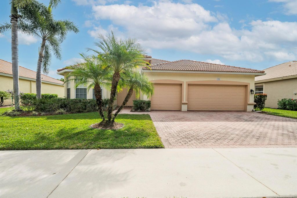 Photo of 1391 SE Legacy Cove Circle, Stuart, FL 34997 (MLS # R10948171)