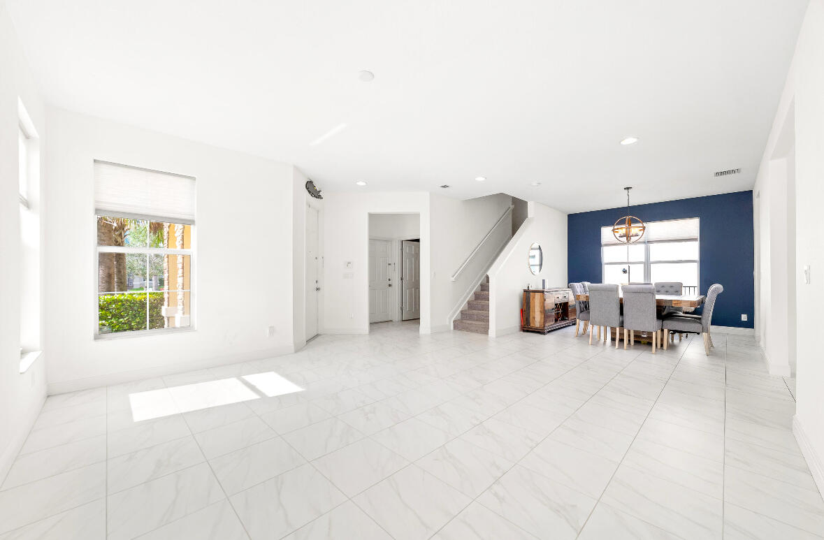 2011 NW Cataluna Circle