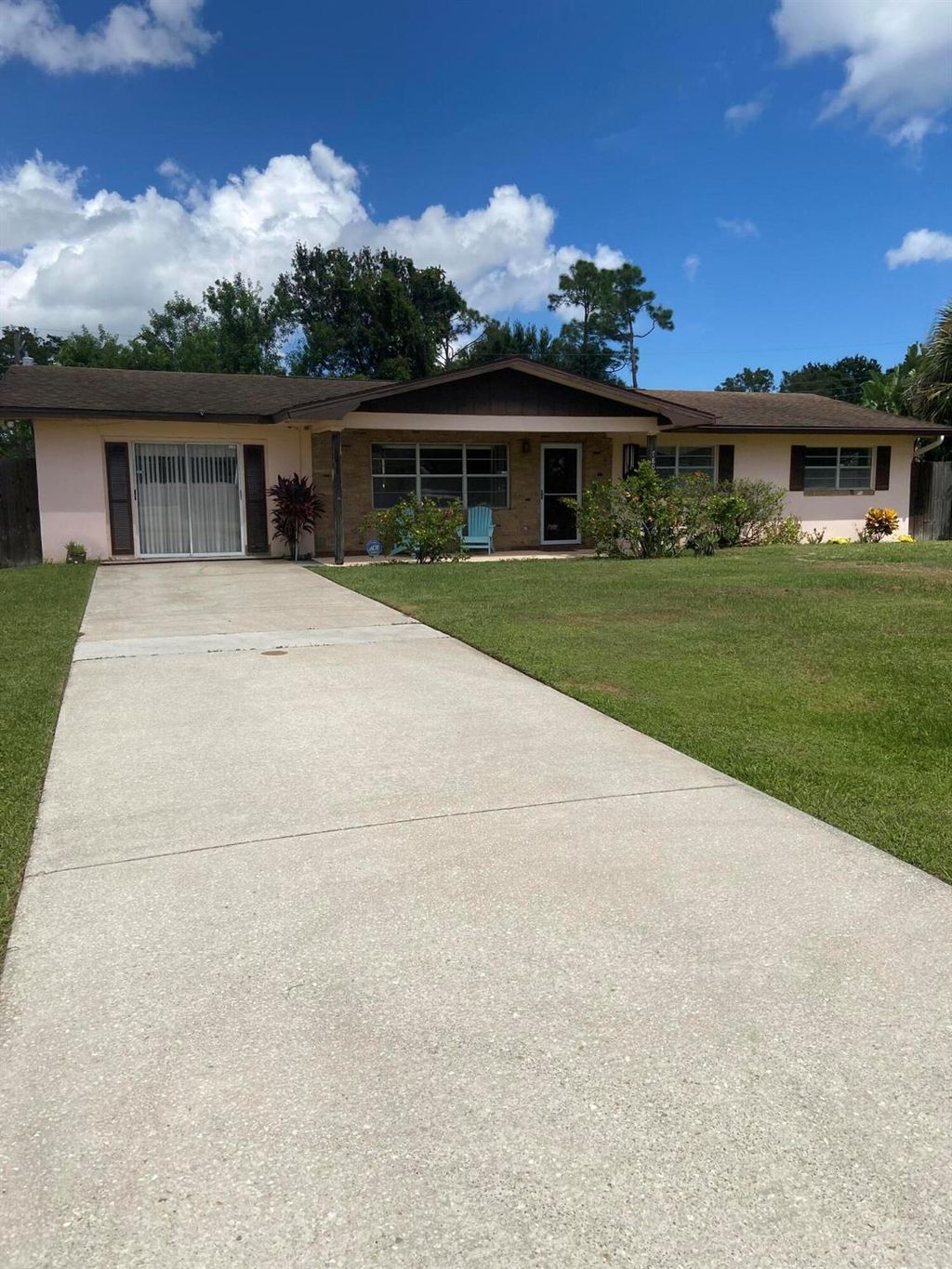 Photo of 7808 Santana Avenue, Fort Pierce, FL 34951 (MLS # R10918994)