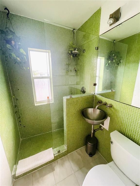 1455 MICHIGAN AVE CONDO - Residential