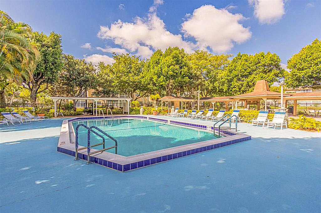 Hawaiian Gardens - Residential