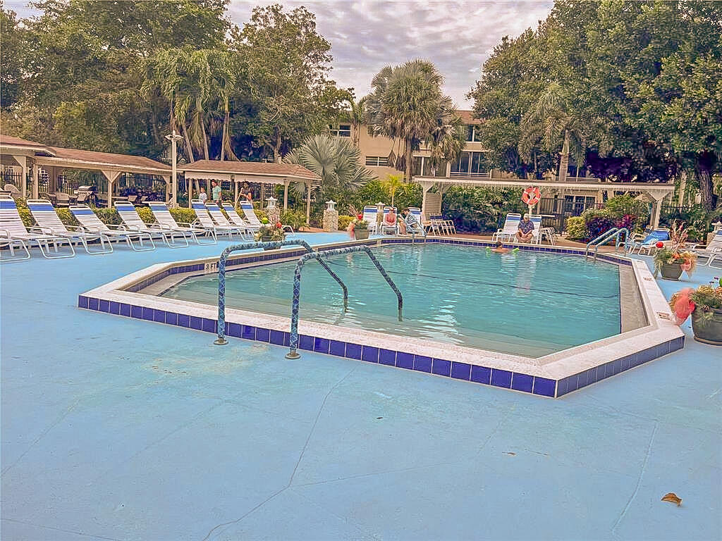 Hawaiian Gardens - Residential