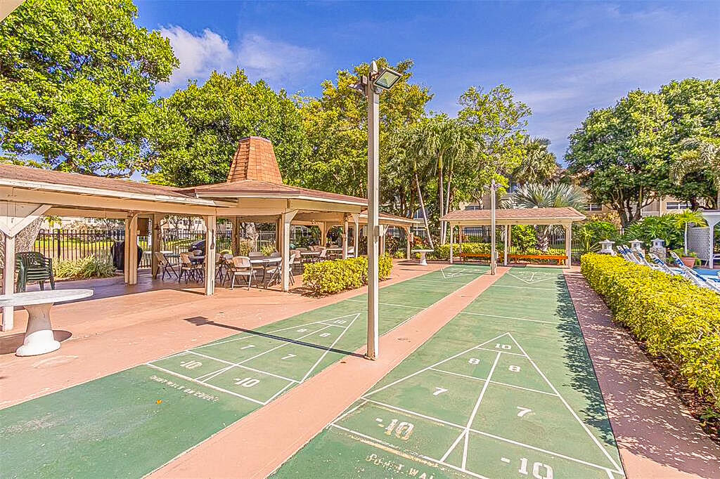 Hawaiian Gardens - Residential