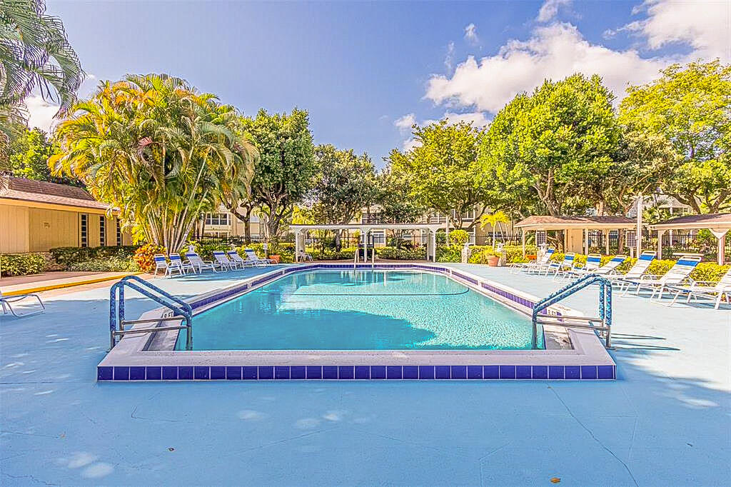 Hawaiian Gardens - Residential