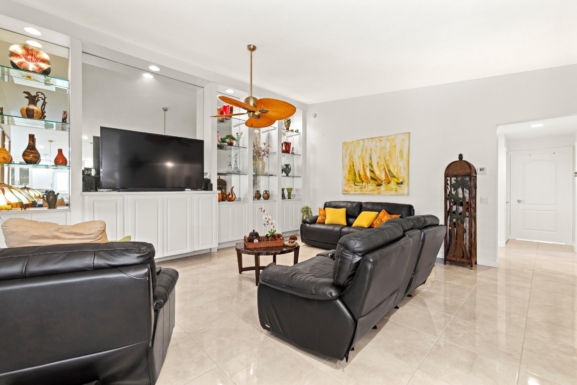 Riverwalk - Residential