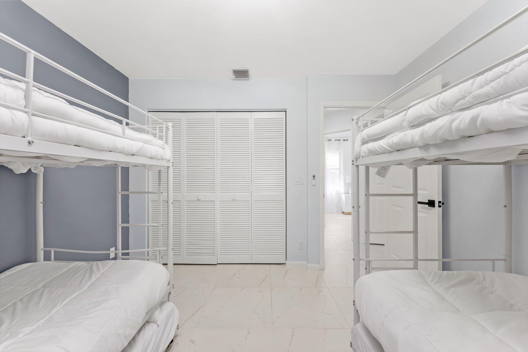 SUGAR POND MANOR OF WELLI - Residential Lease