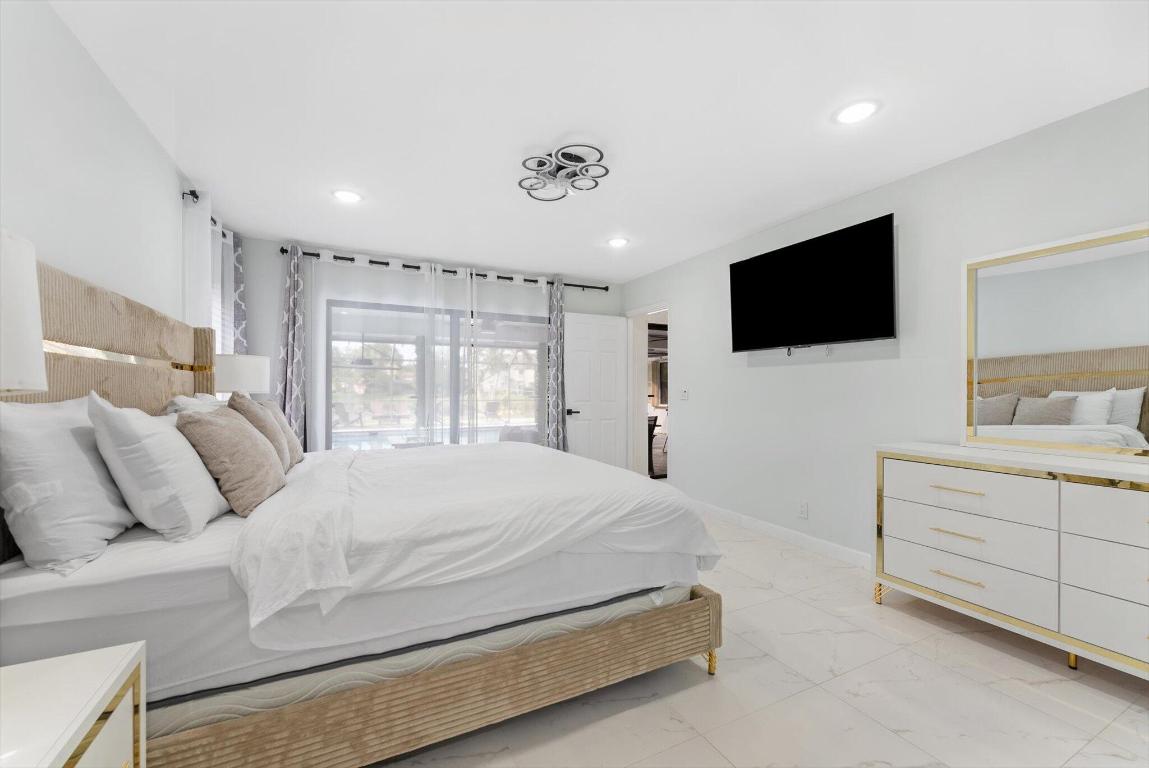 SUGAR POND MANOR OF WELLINGTON - Residential Lease