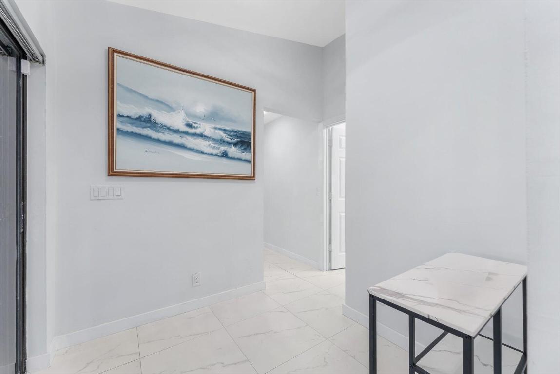 SUGAR POND MANOR OF WELLINGTON - Residential Lease