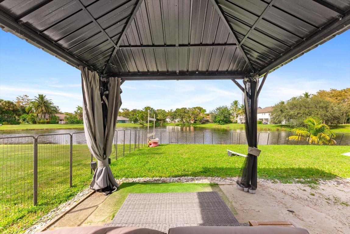 SUGAR POND MANOR OF WELLINGTON - Residential Lease