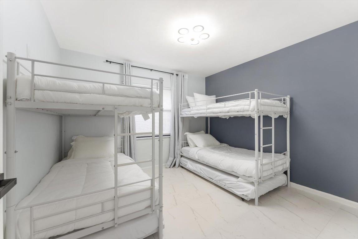 SUGAR POND MANOR OF WELLINGTON - Residential Lease