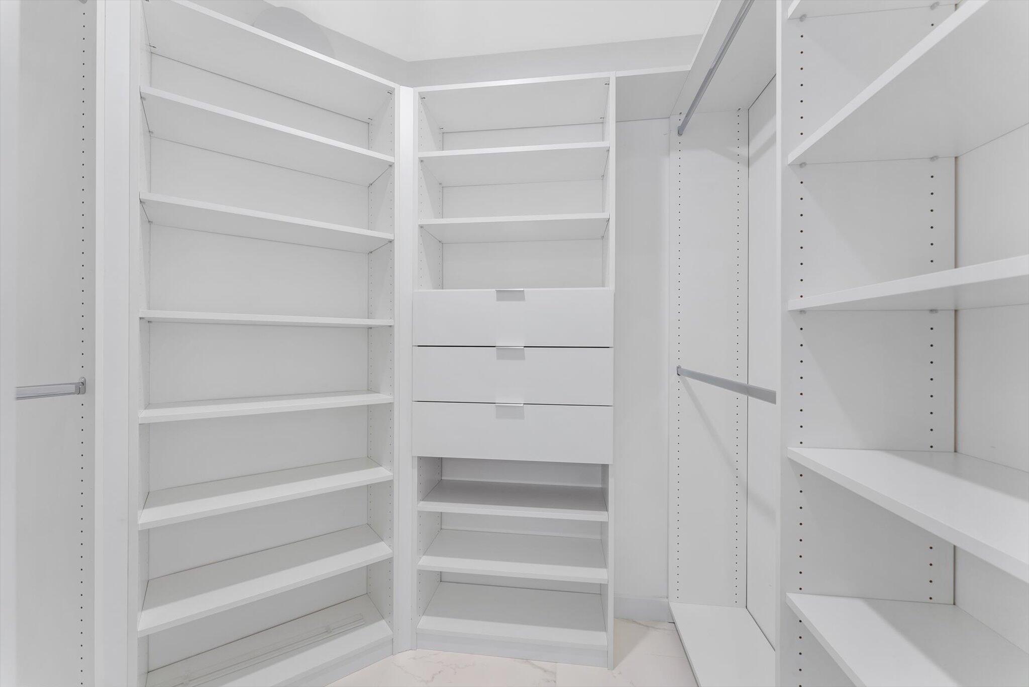 SUGAR POND MANOR OF WELLI - Residential Lease