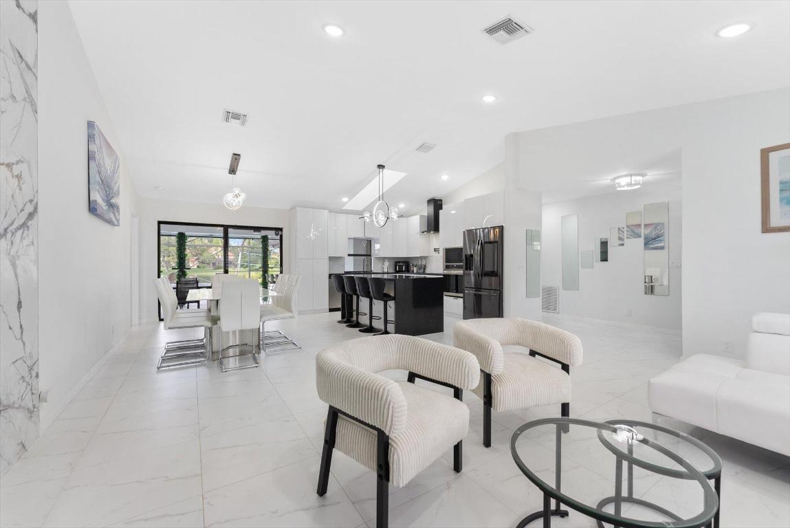 SUGAR POND MANOR OF WELLINGTON - Residential Lease