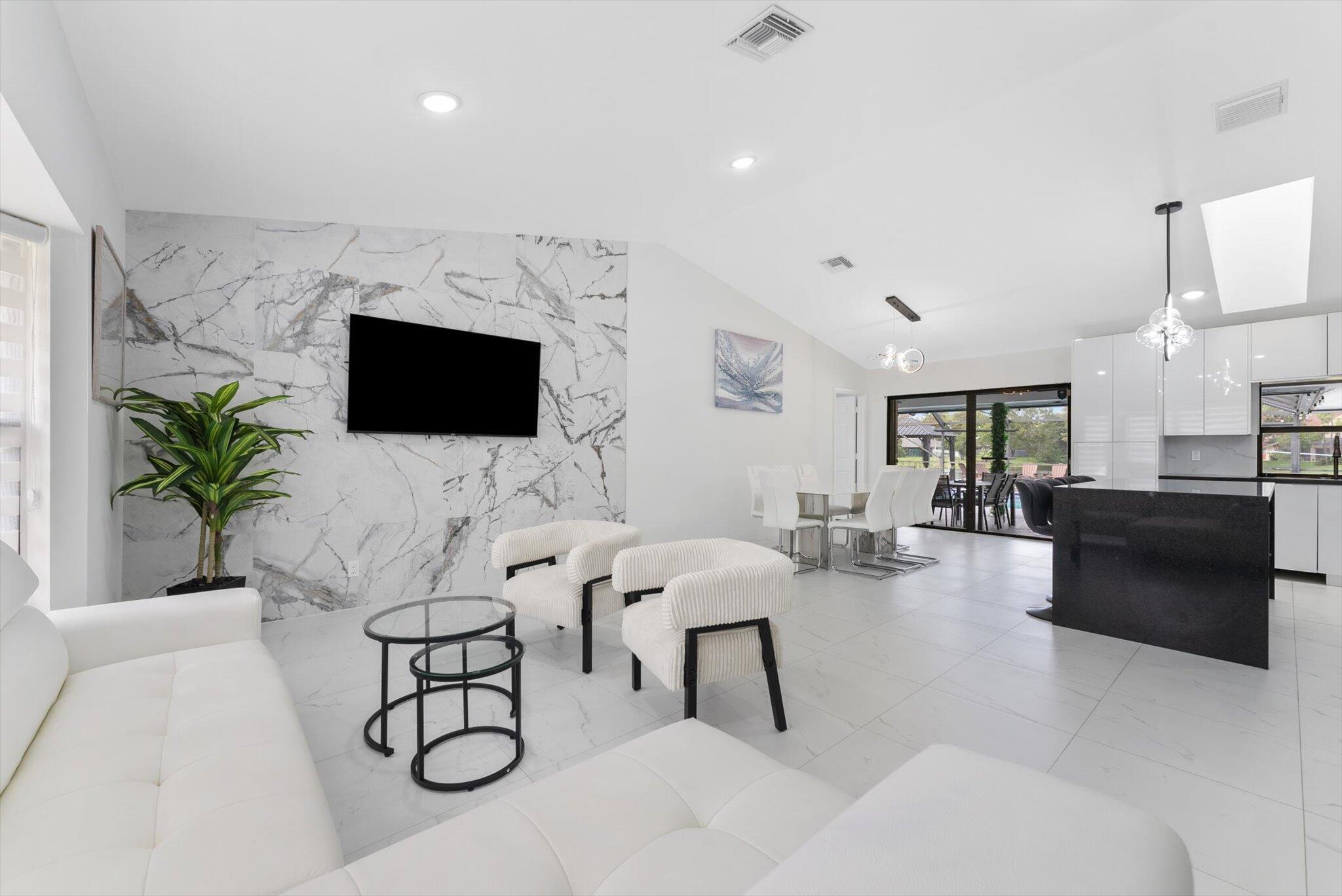 SUGAR POND MANOR OF WELLI - Residential Lease