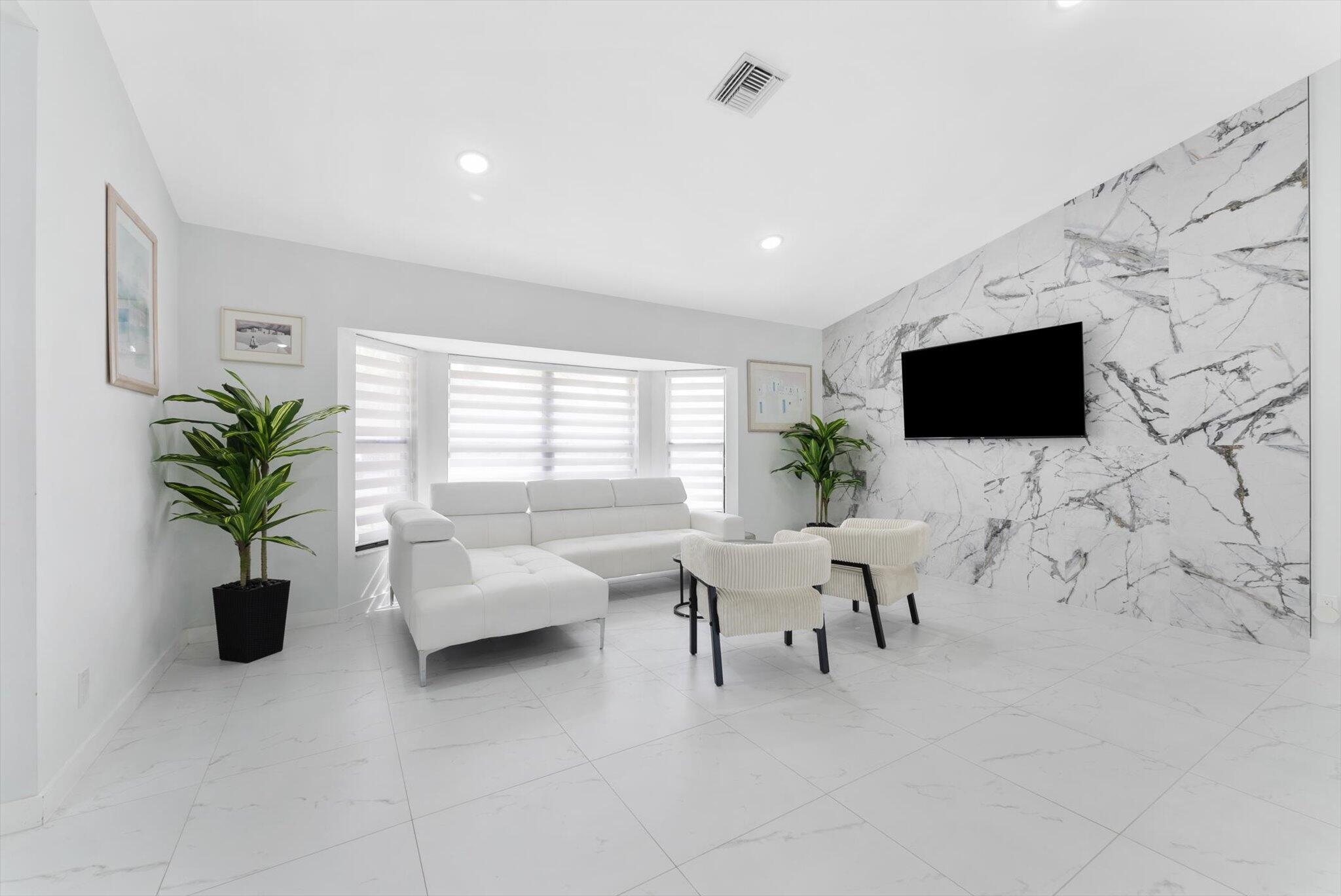 SUGAR POND MANOR OF WELLI - Residential Lease