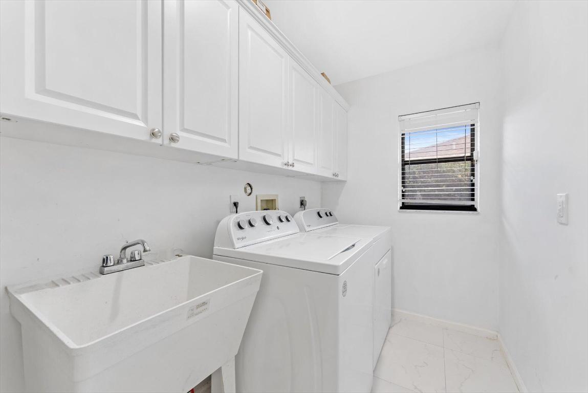 SUGAR POND MANOR OF WELLINGTON - Residential Lease