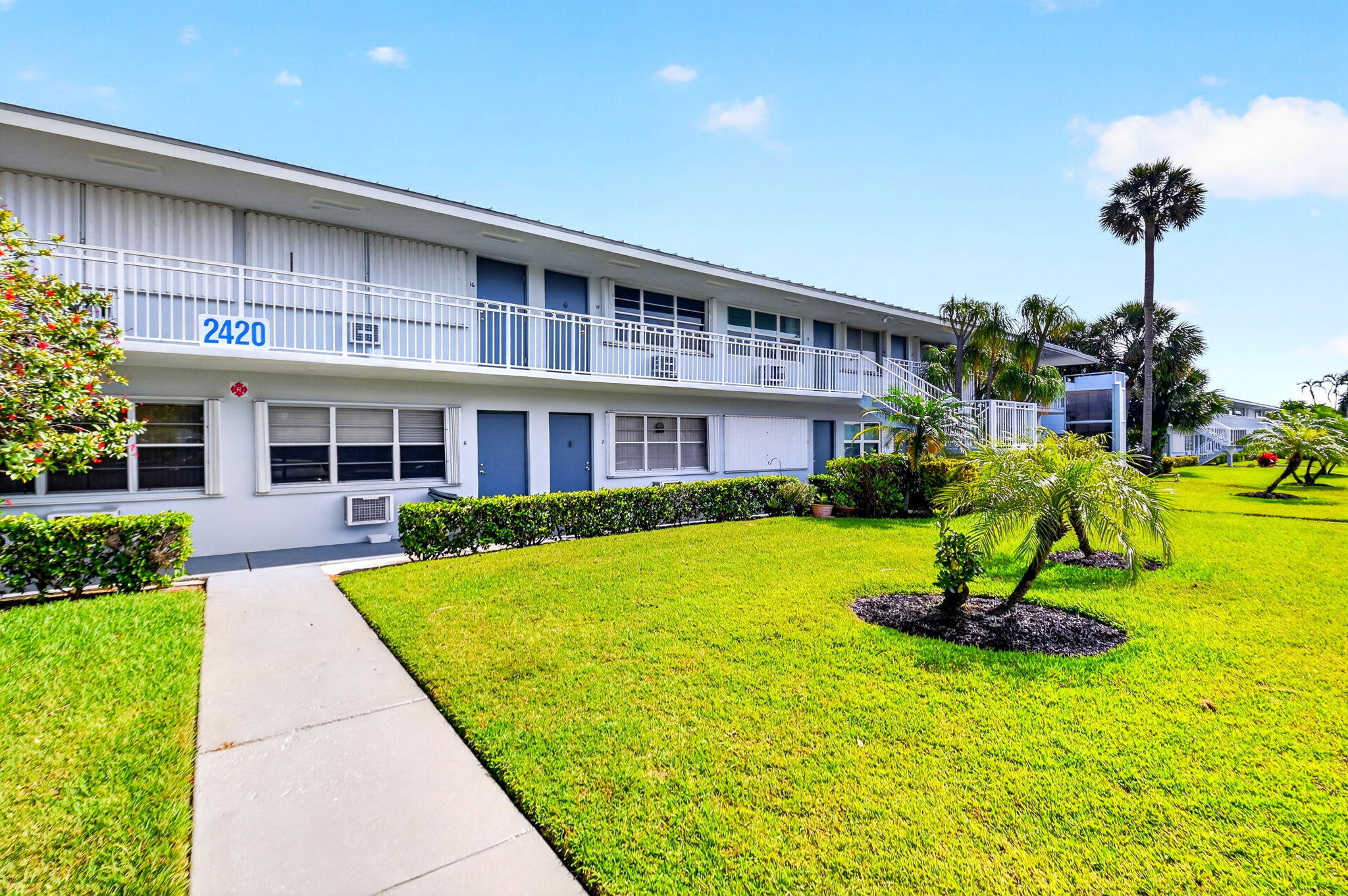 2420 S Federal Highway 0100
