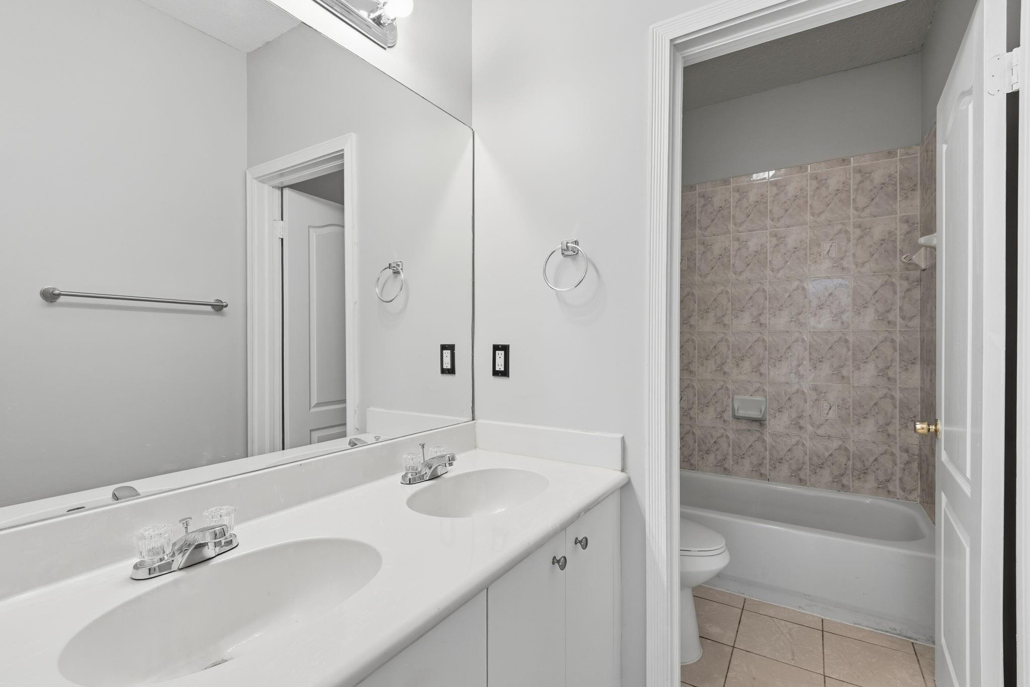 Kendall Country Estates - Residential