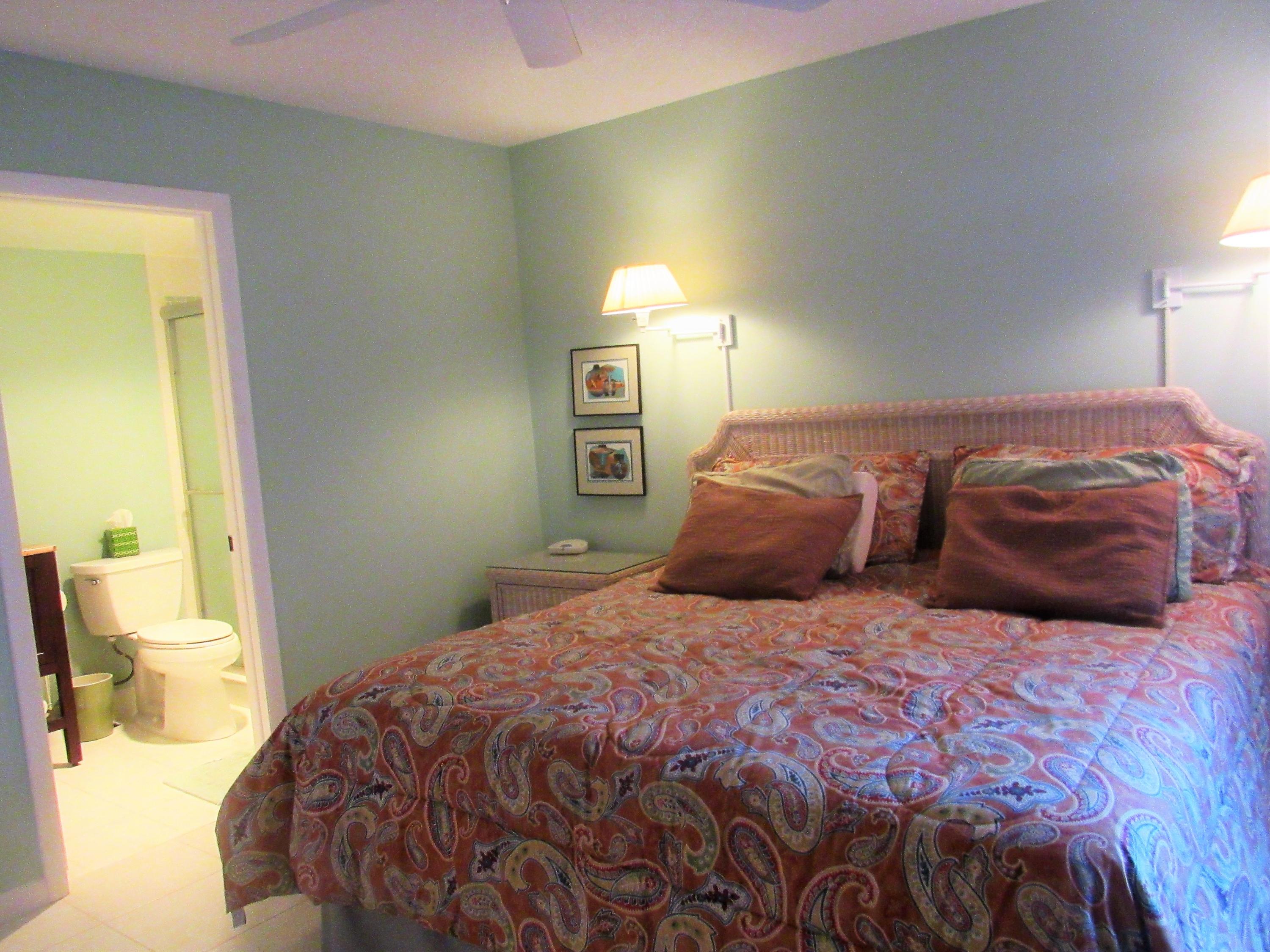 LANDS OF THE PRESIDENT CONDO 8 - Residential