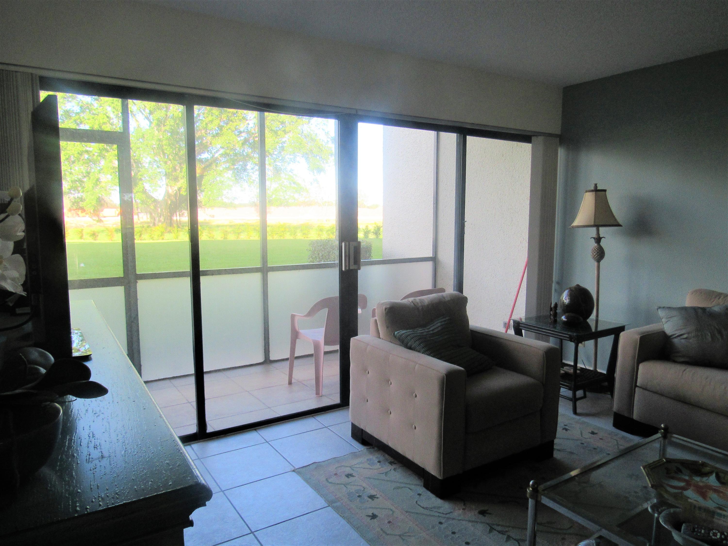 LANDS OF THE PRESIDENT CONDO 8 - Residential