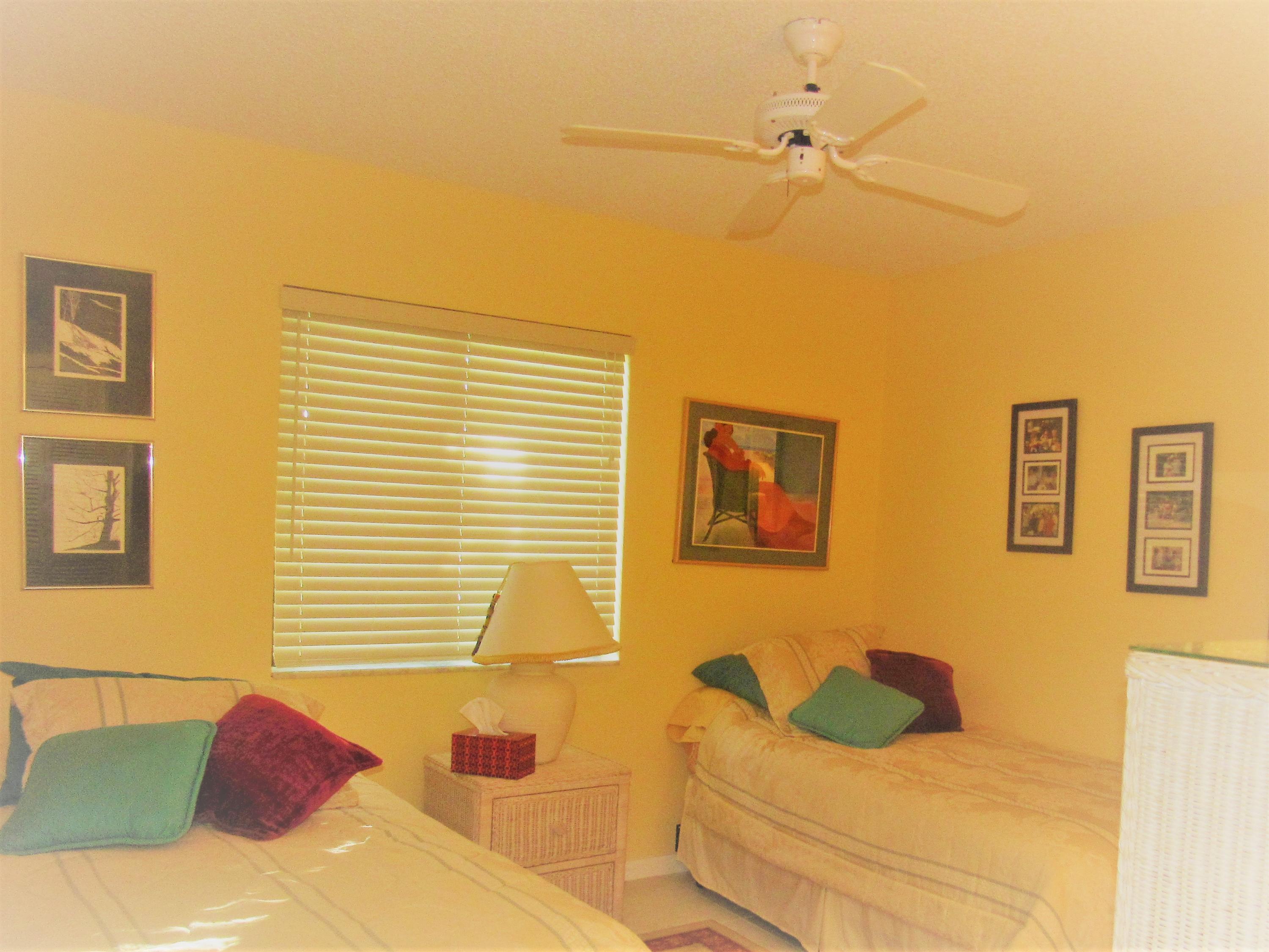 LANDS OF THE PRESIDENT CONDO 8 - Residential