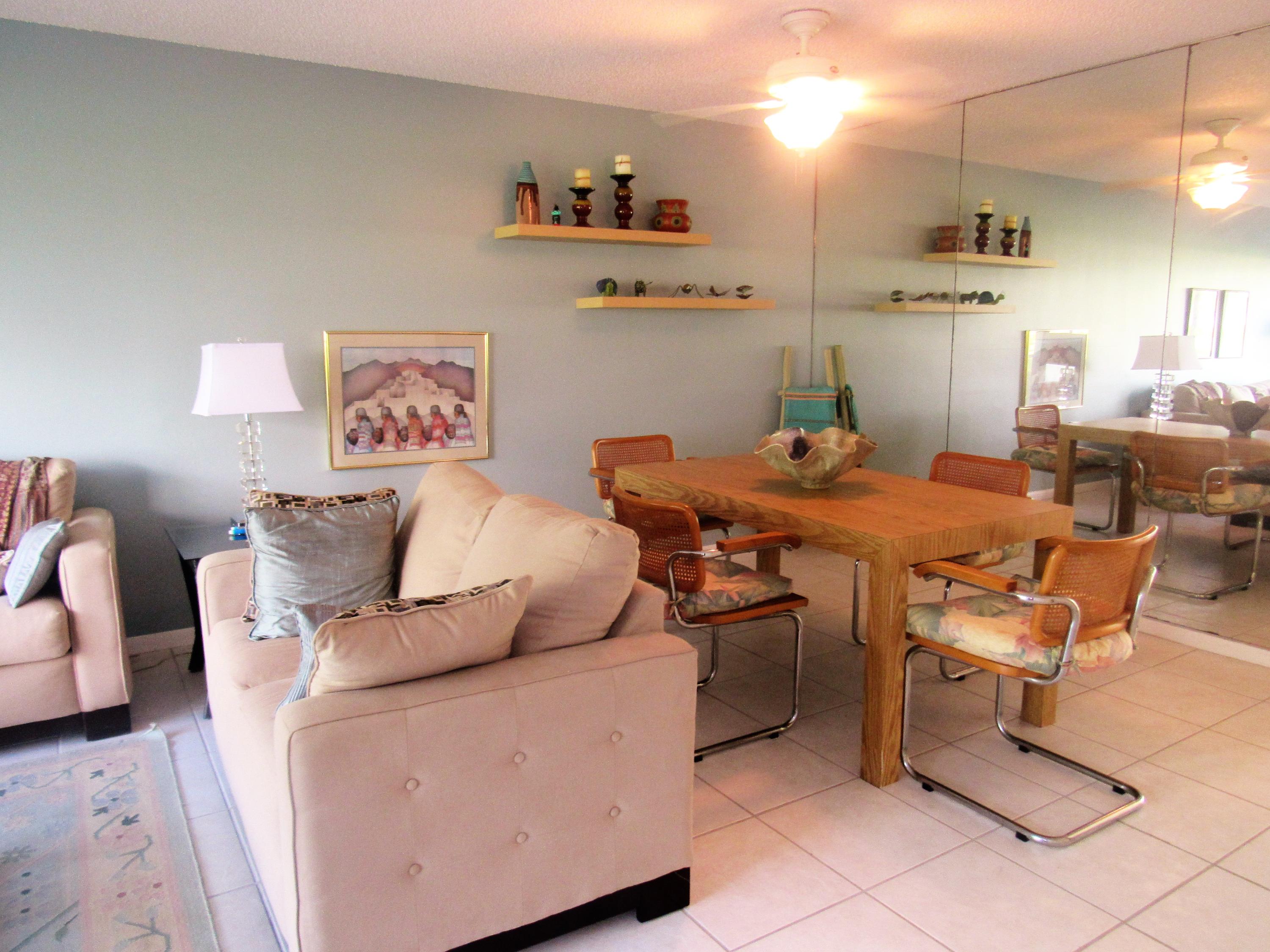 LANDS OF THE PRESIDENT CONDO 8 - Residential