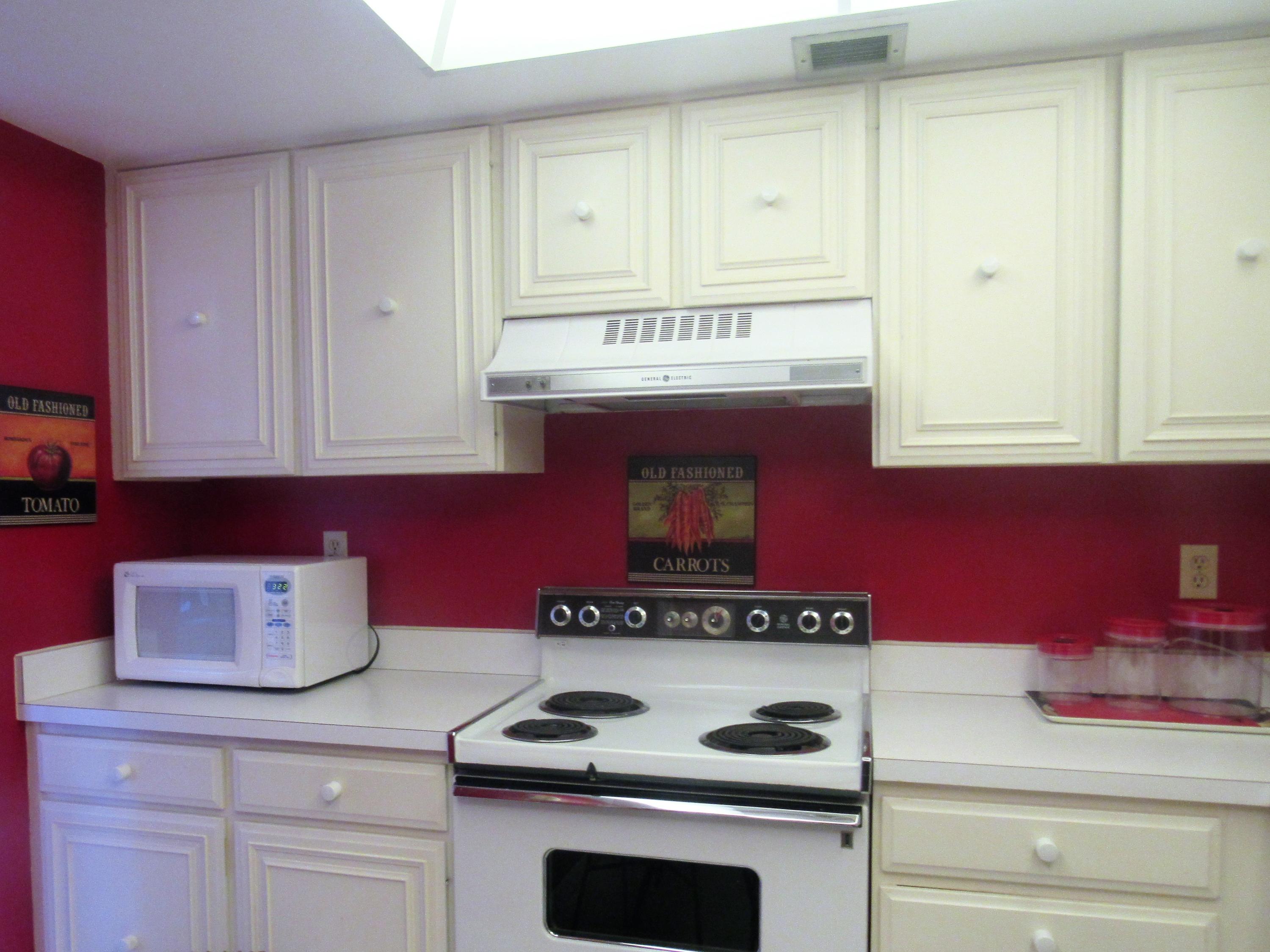 LANDS OF THE PRESIDENT CONDO 8 - Residential