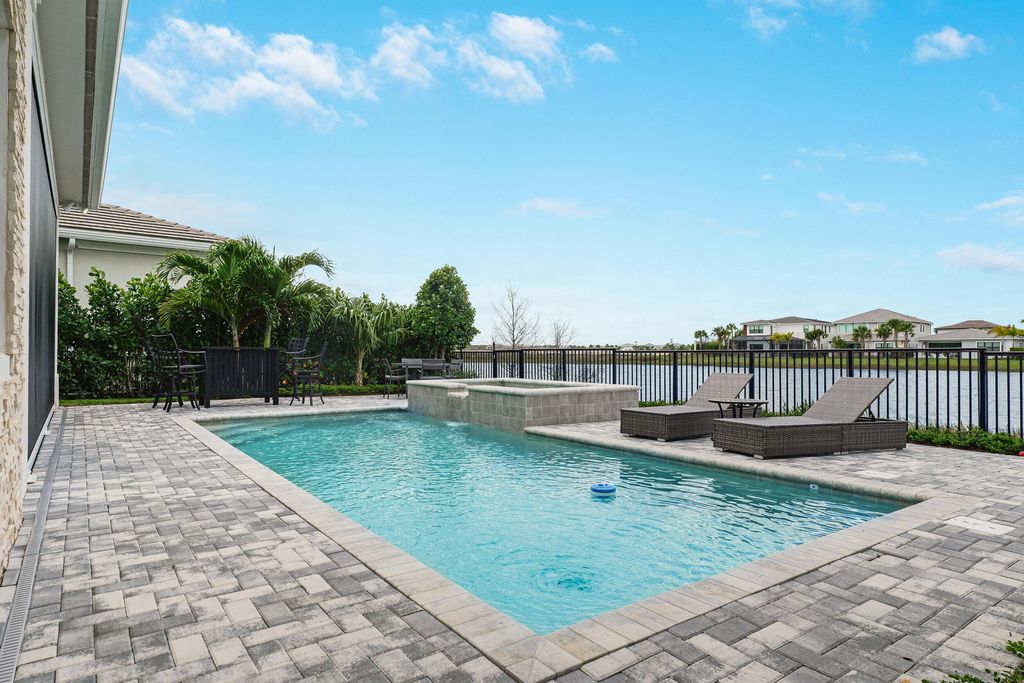 Photo of 10041 Regency Way, Palm Beach Gardens, FL 33412 (MLS # B26005074)