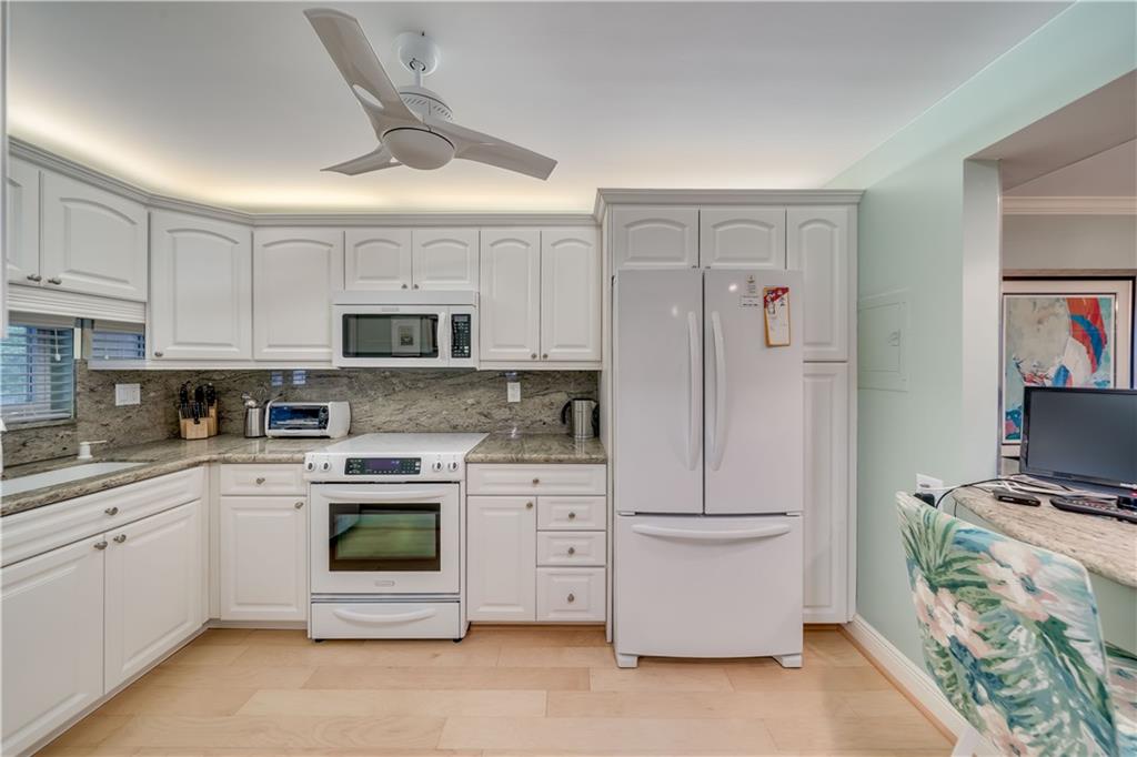 Hollybrook Golf & Tennis - Residential