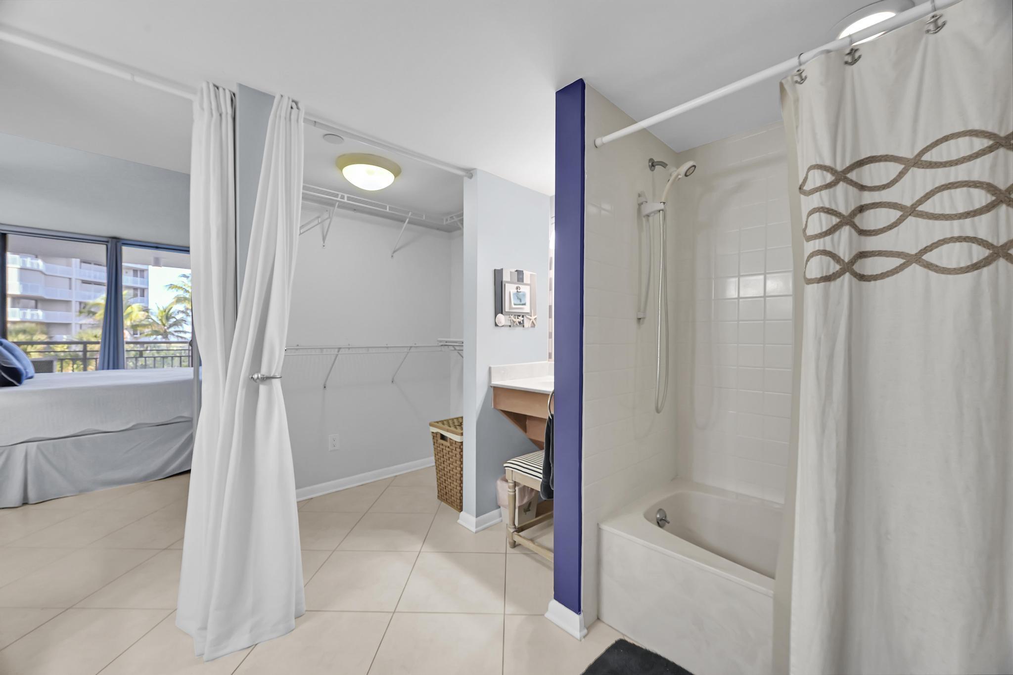 BARCLAY BEACH CLUB PHASE 1, A CONDOMINIUM - Residential