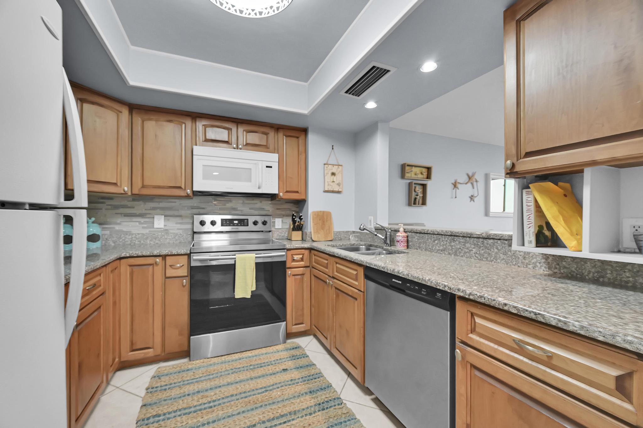 BARCLAY BEACH CLUB PHASE 1, A CONDOMINIUM - Residential