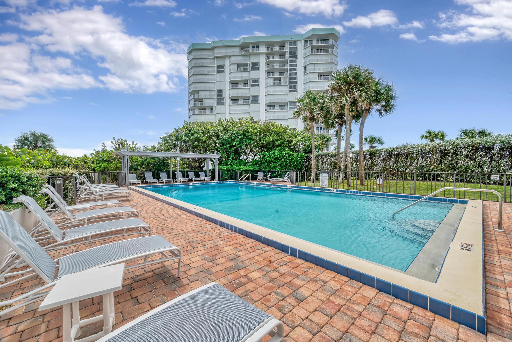 BARCLAY BEACH CLUB PHASE 1, A CONDOMINIUM - Residential