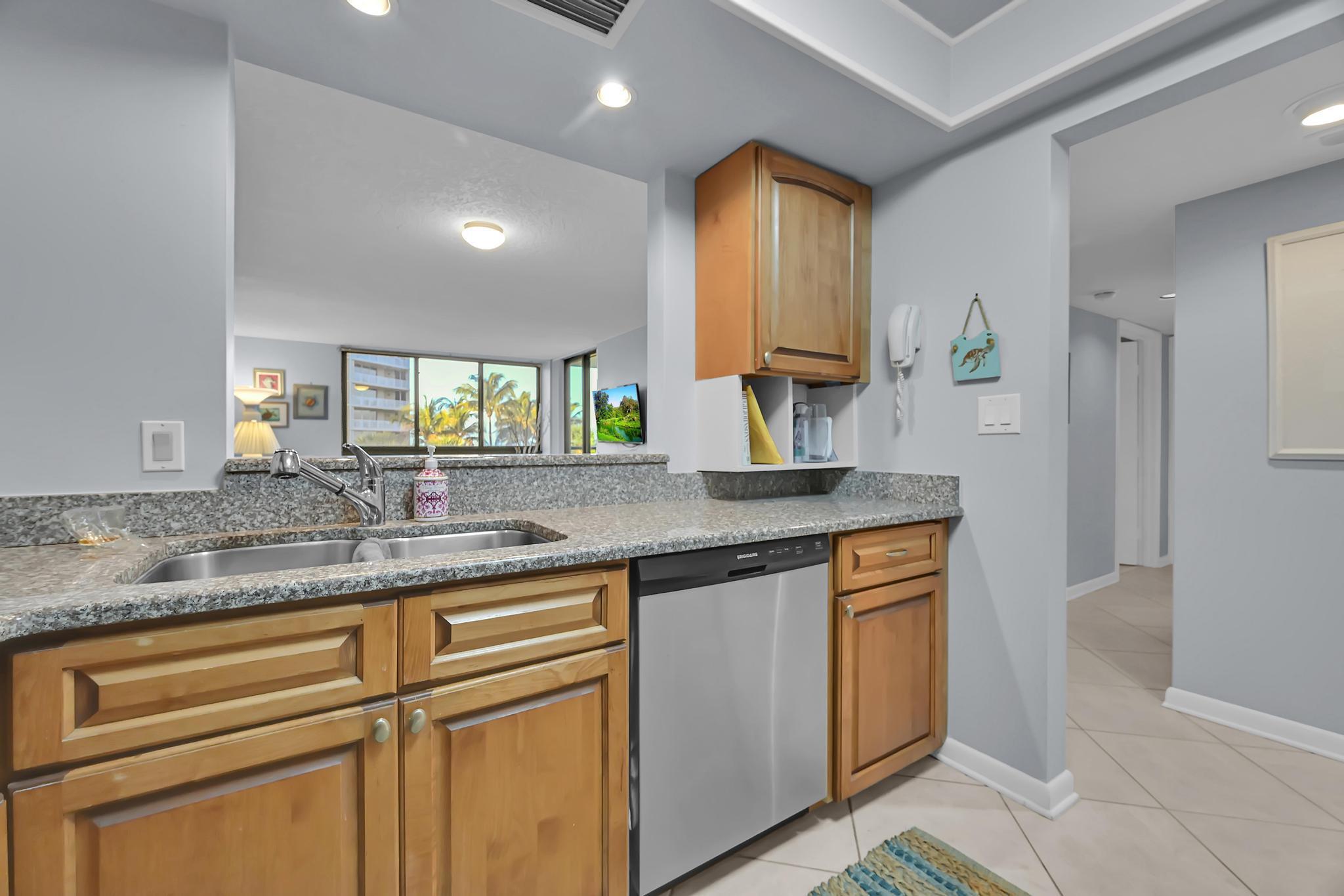 BARCLAY BEACH CLUB PHASE 1, A CONDOMINIUM - Residential