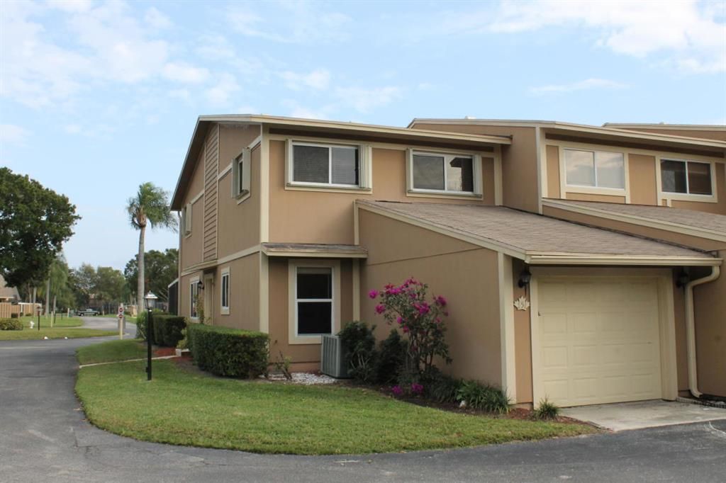 Photo of 151 Maplecrest Circle, Jupiter, FL 33458 (MLS # R10746173)