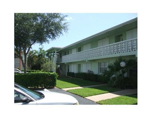 PINES OF DELRAY NORT - Residential