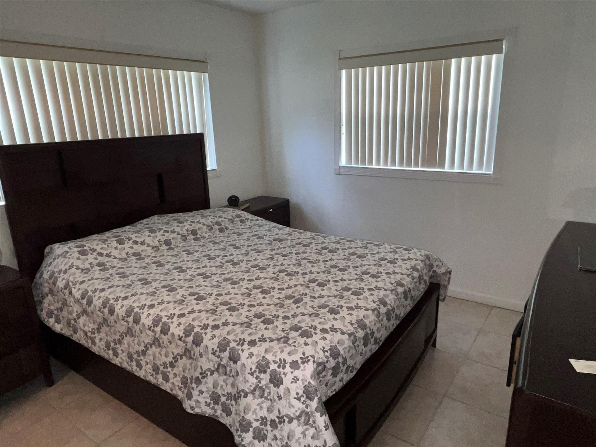 Oakland Hills 4th Sec 80- - Residential