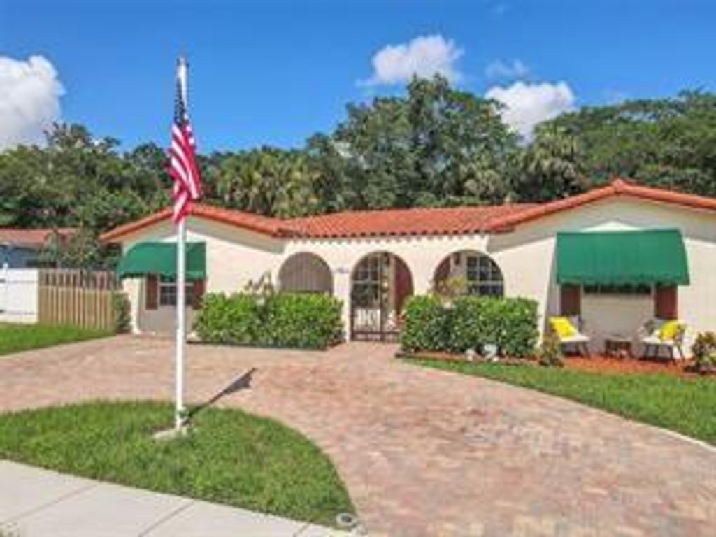 Photo of 781 SW 49th Ter, Margate, FL 33068 (MLS # F10526232)